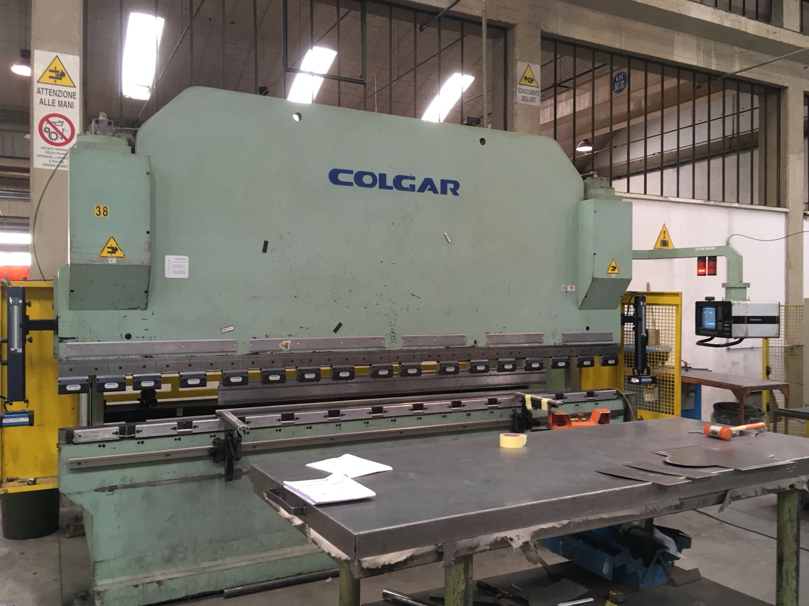 COLGAR 4000X160TON 